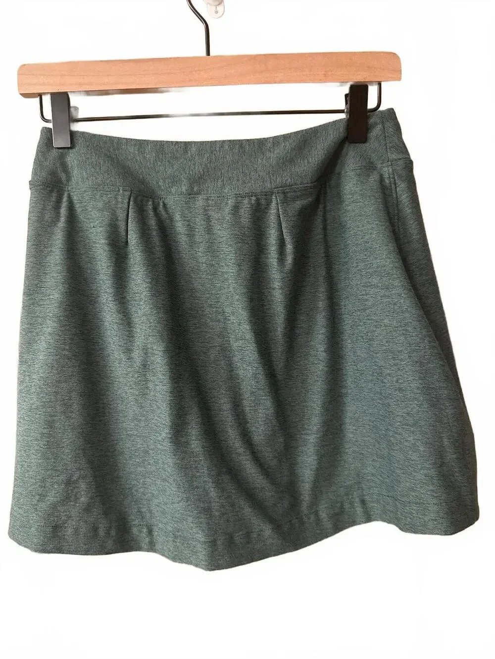 Outdoor Voices Women's Green Athletic Skort  with Built-in Shorts , Size Small